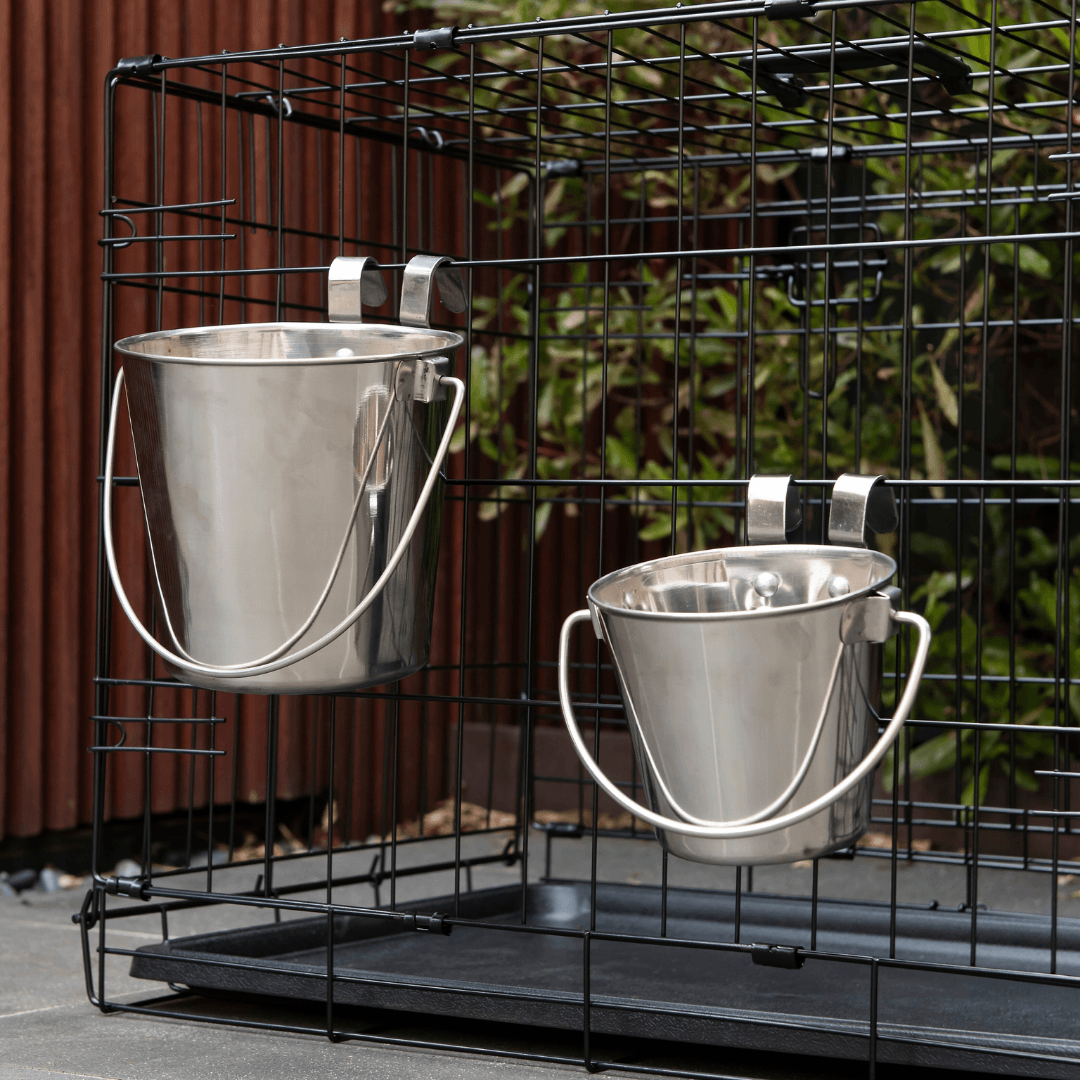 YES4PETS 2 x 946ml Stainless Steel Pet Parrot Feeder Dog Cat Bowl Water Bowls Flat Sided Bucket with Riveted Hooks